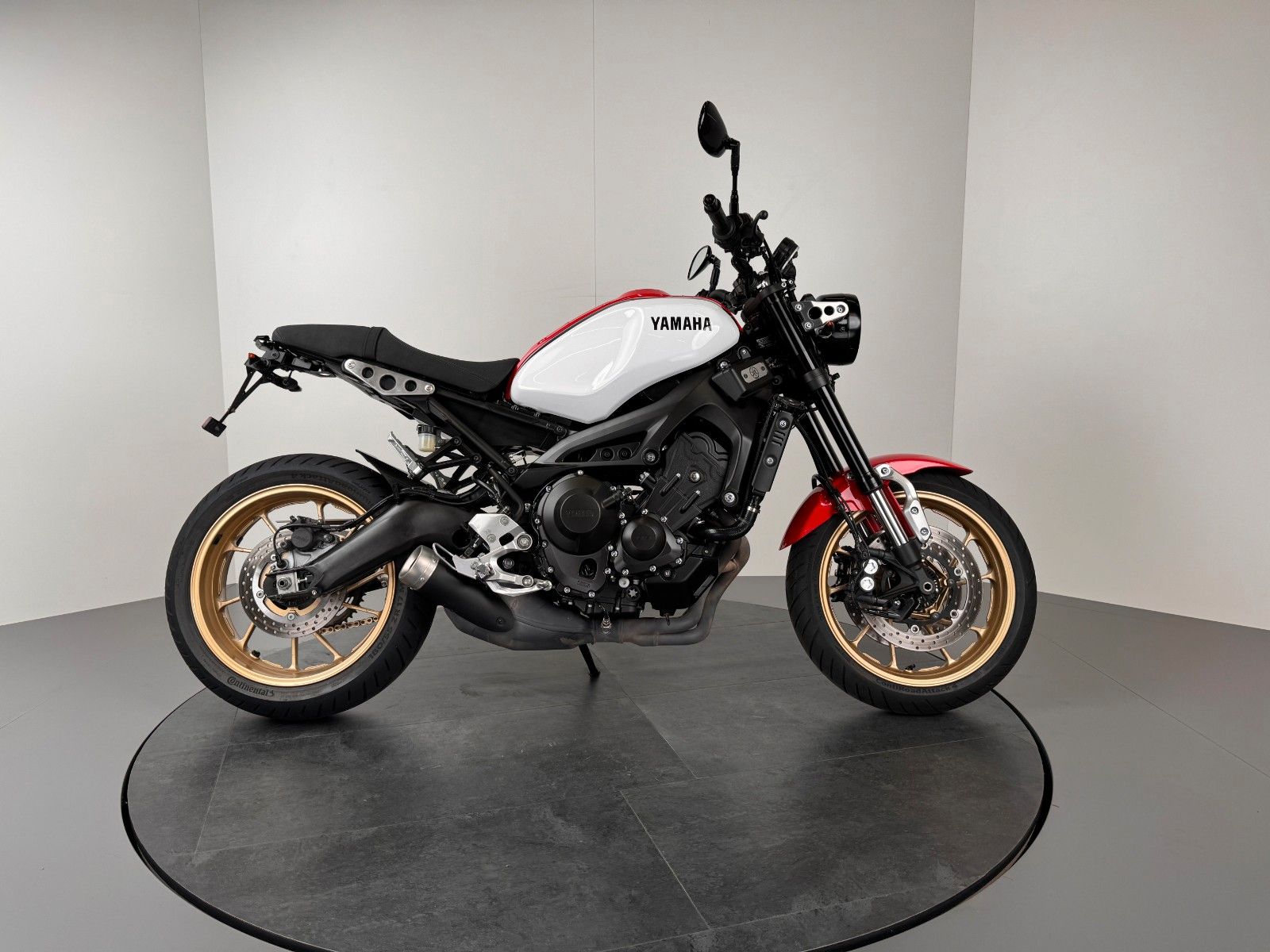 Fahrzeugabbildung Yamaha XSR 900 *1. HAND! *SEHR GEPFLEGT *TOP-ZUSTAND