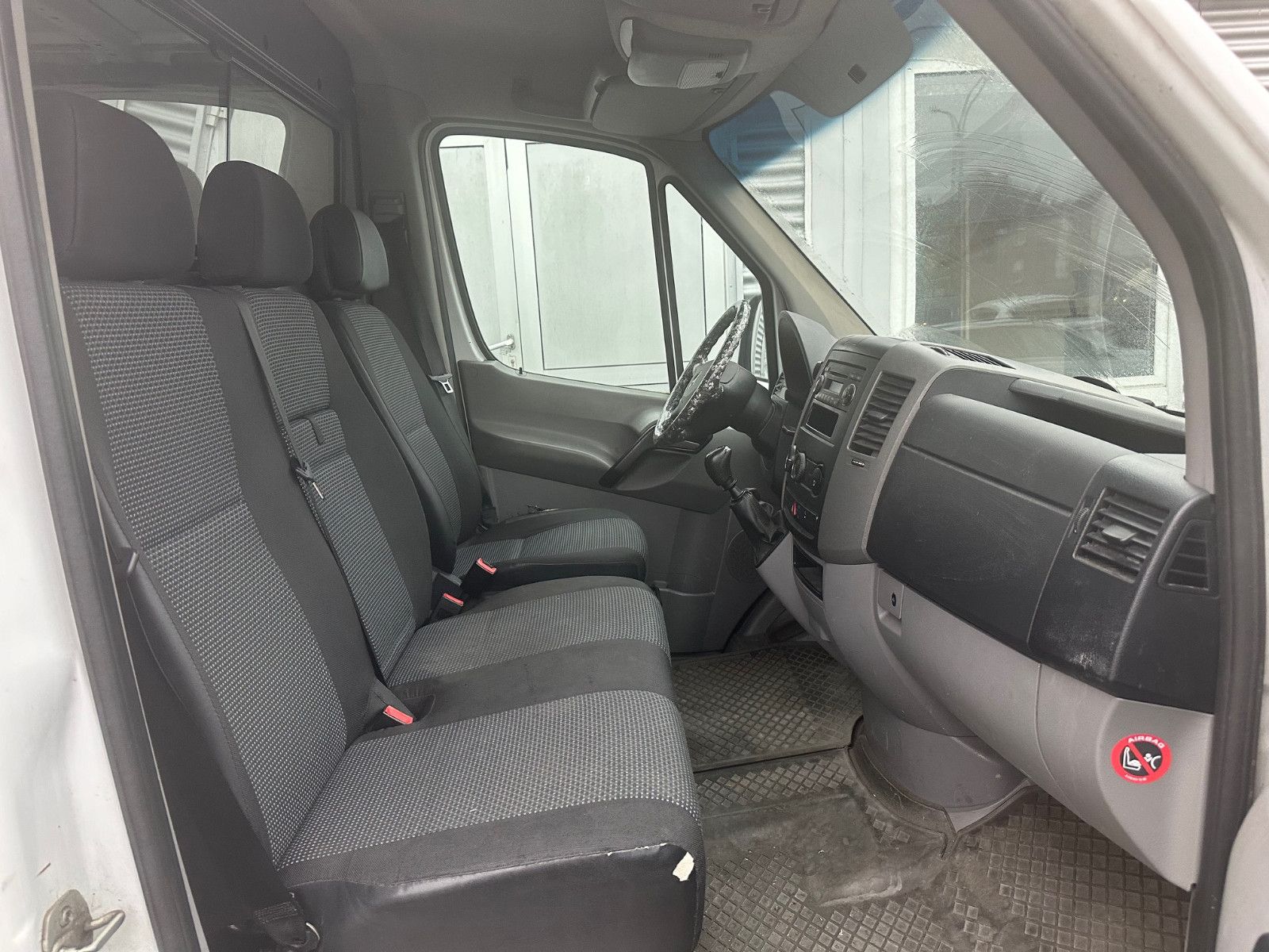 Fahrzeugabbildung Mercedes-Benz SPRINTER II KASTEN+SEITENFENSTER 213CDI*BI-XEN.