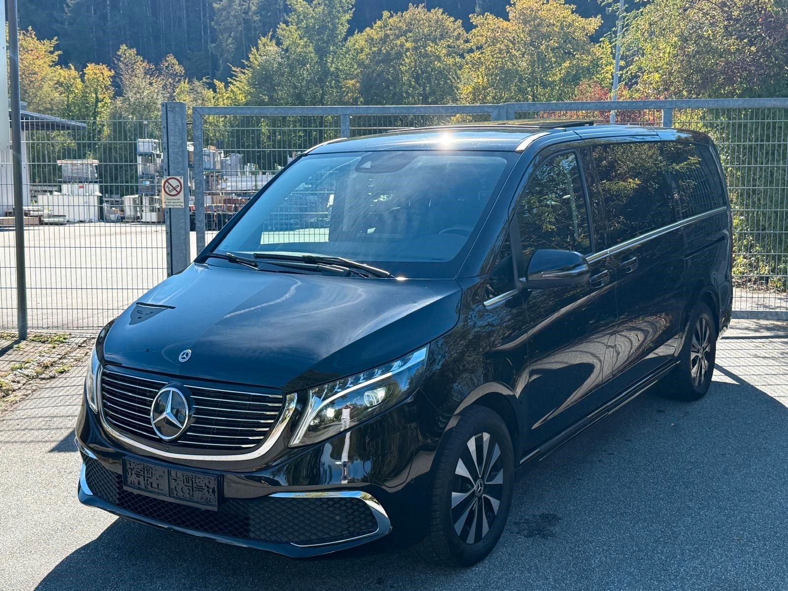 Mercedes-Benz EQV 300 L AMG AVANTG EL.TÜRE BURMESTER ACC 8Sitz