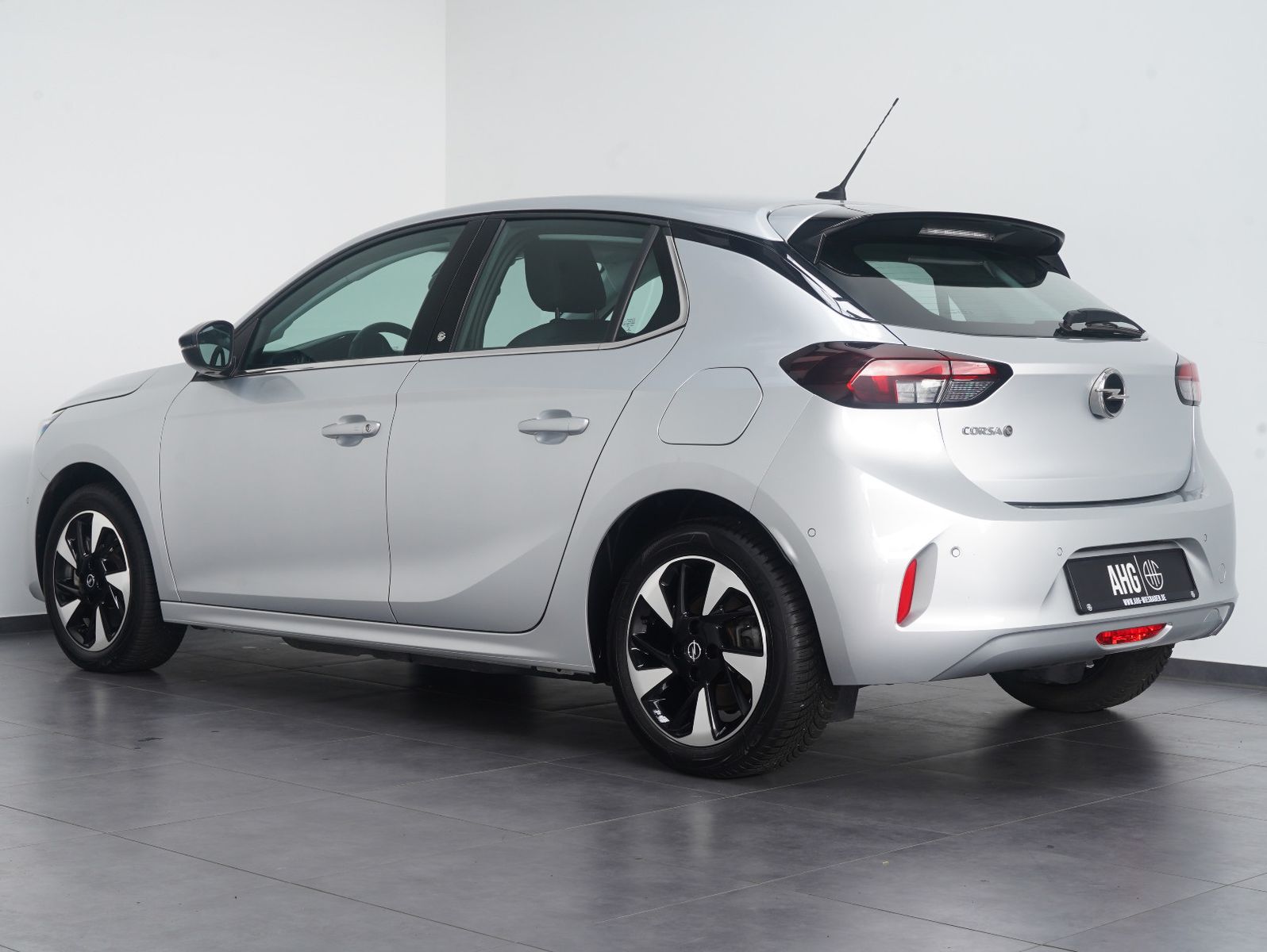 Fahrzeugabbildung Opel Corsa F e Elegance PDC/LED/NAVI/ACC/SOH