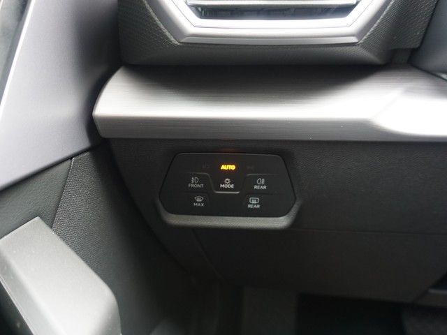 Fahrzeugabbildung SEAT Leon ST TSI FR DSG LED Navi ACC RFK SH 18"