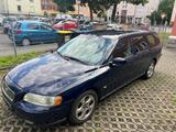 Volvo V70 2.4D/AHK/TÜV bis 05/27 - gebrauchte Volvo V70 aus dem Jahr 2005