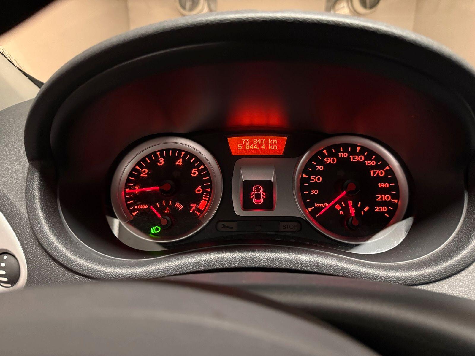 Renault Clio 2011 — photo 12