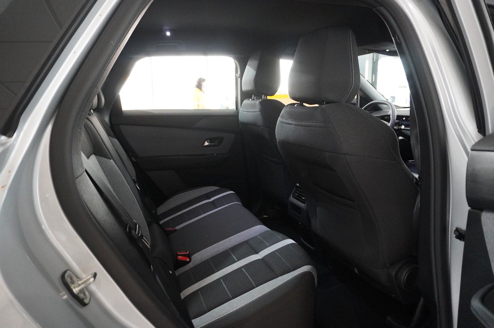 Fahrzeugabbildung Opel Grandland 1.2 48V HYBRID NAVI/LED/KAMERA/DAB+