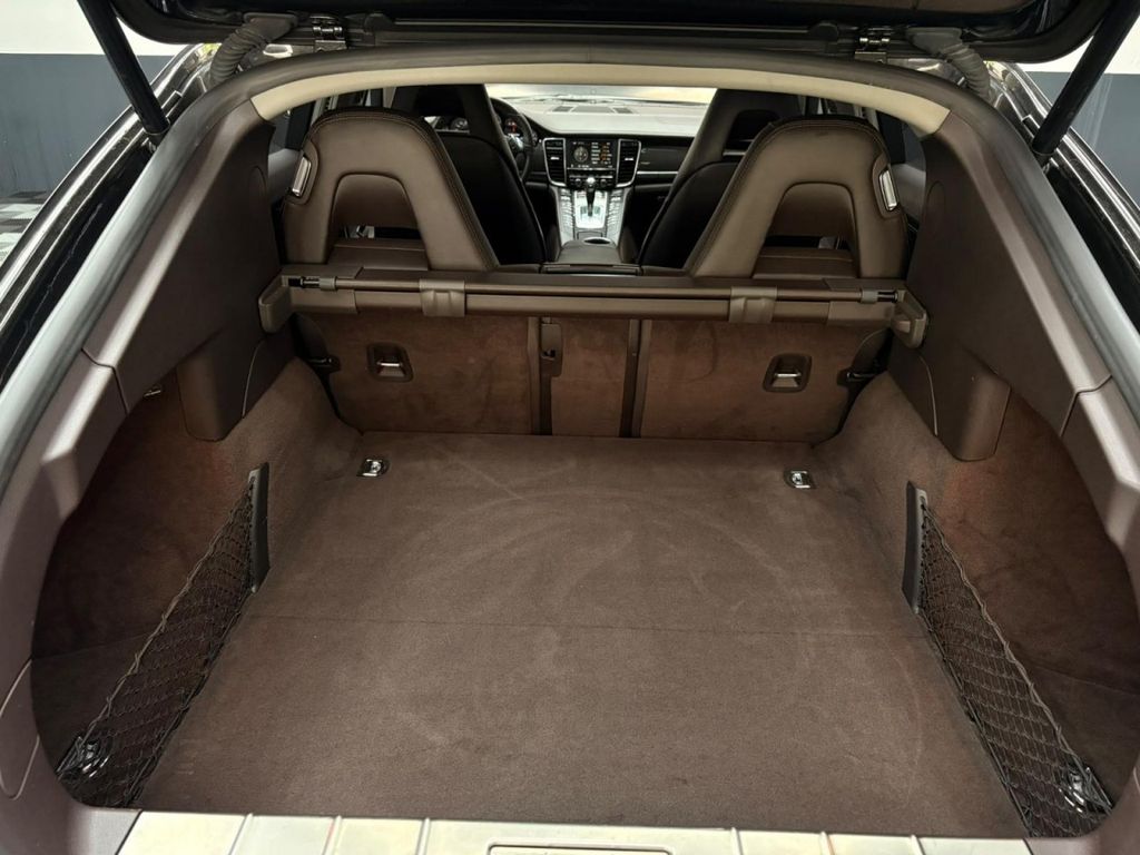 PORSCHE Panamera Basis VOLLLEDER PANORAMA ISOFIX LUFTFAH PORSCHE Panamera Basis VOLLLEDER PANORAMA ISOFIX LUFTFAH