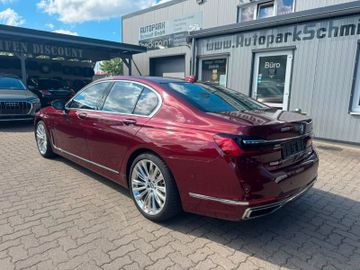 BMW 745 - 7