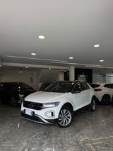 Andere Volkswagen T-Roc 2.0 TDI SCR Style - Andere mit Diesel-Antrieb: Kombi, Schaltgetriebe