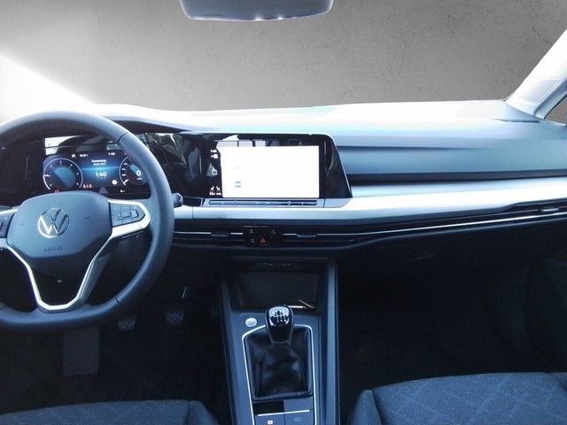 Fahrzeugabbildung Volkswagen Golf VIII Variant 2.0 TDI Life Navi LED ACC PDC
