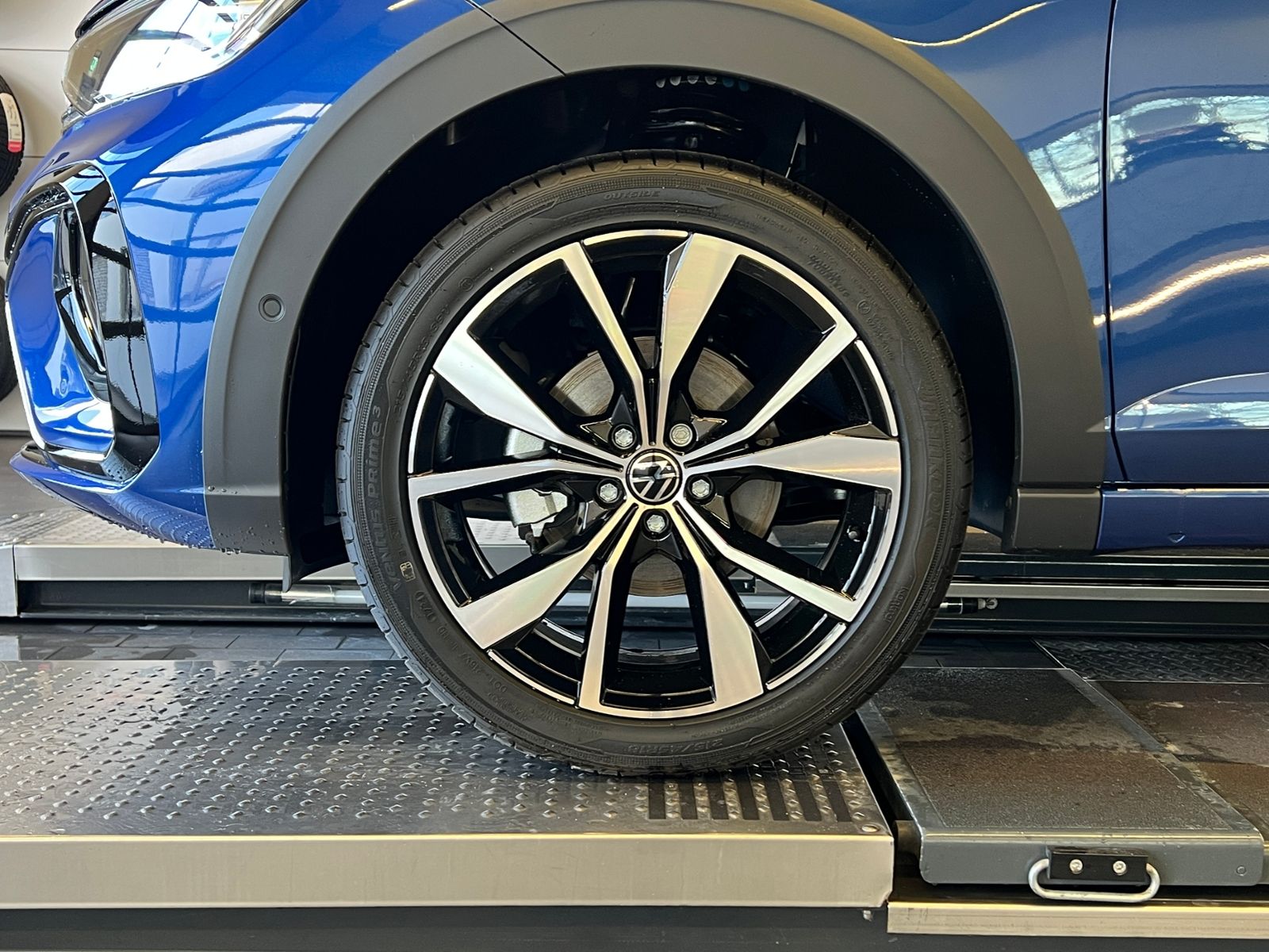 Fahrzeugabbildung Volkswagen Taigo R-Line 1.0 TSI *IQ.Light, App-Connect, 18'