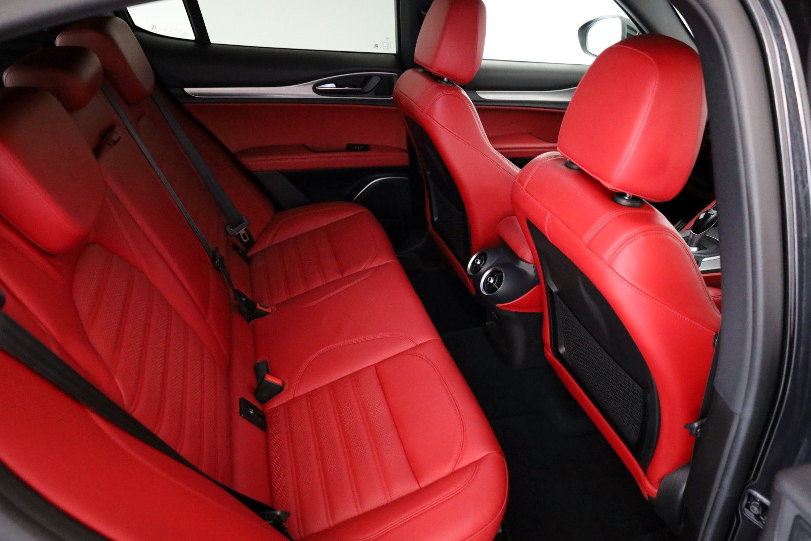Fahrzeugabbildung Alfa Romeo Stelvio Super Q4 Leder,Navi,Xenon,ACC,Apple CarP