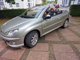 Peugeot 206 CC Roland Garros 110 Roland Garros - Peugeot 206 mit Benzin-Antrieb: Roland Garros