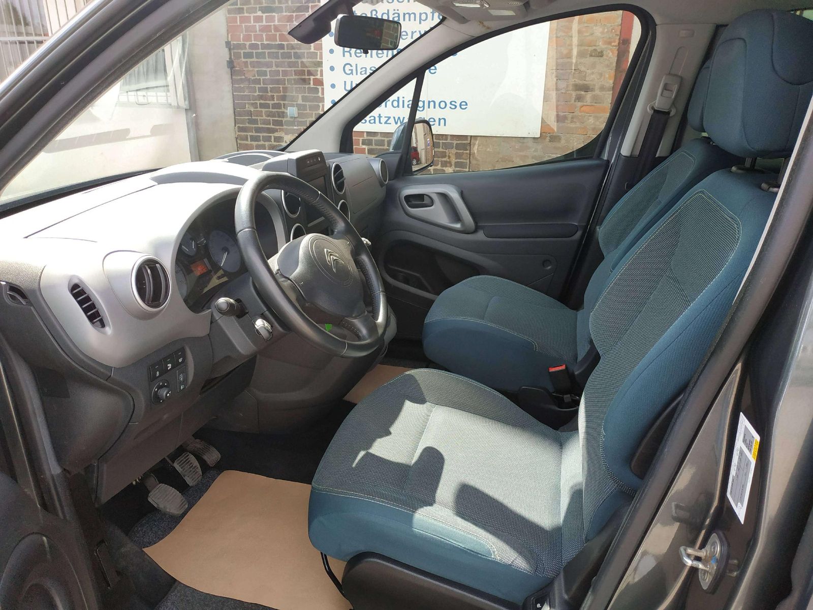 Berlingo 1.2 / TÜV NEU/ Tempomat/ Rückfahrkamera – Bild 10