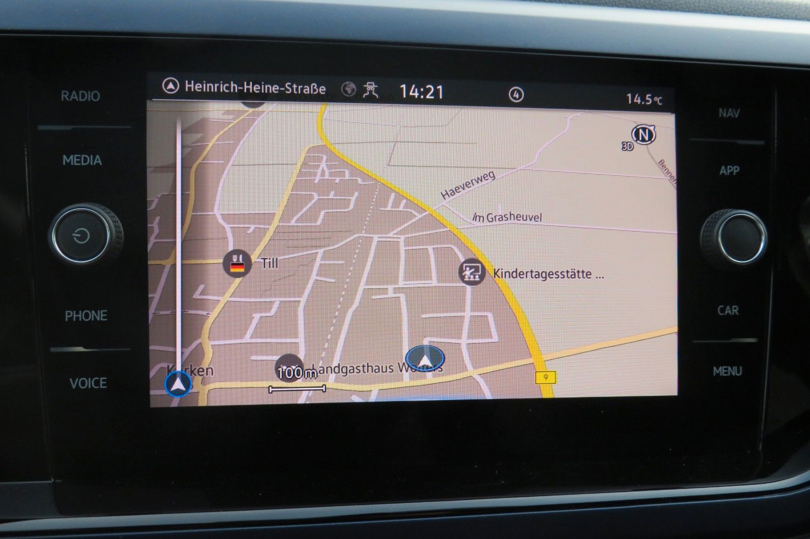 Fahrzeugabbildung Volkswagen Polo United KAMERA SITZH. NAVI KEYLESS APP-CON 1