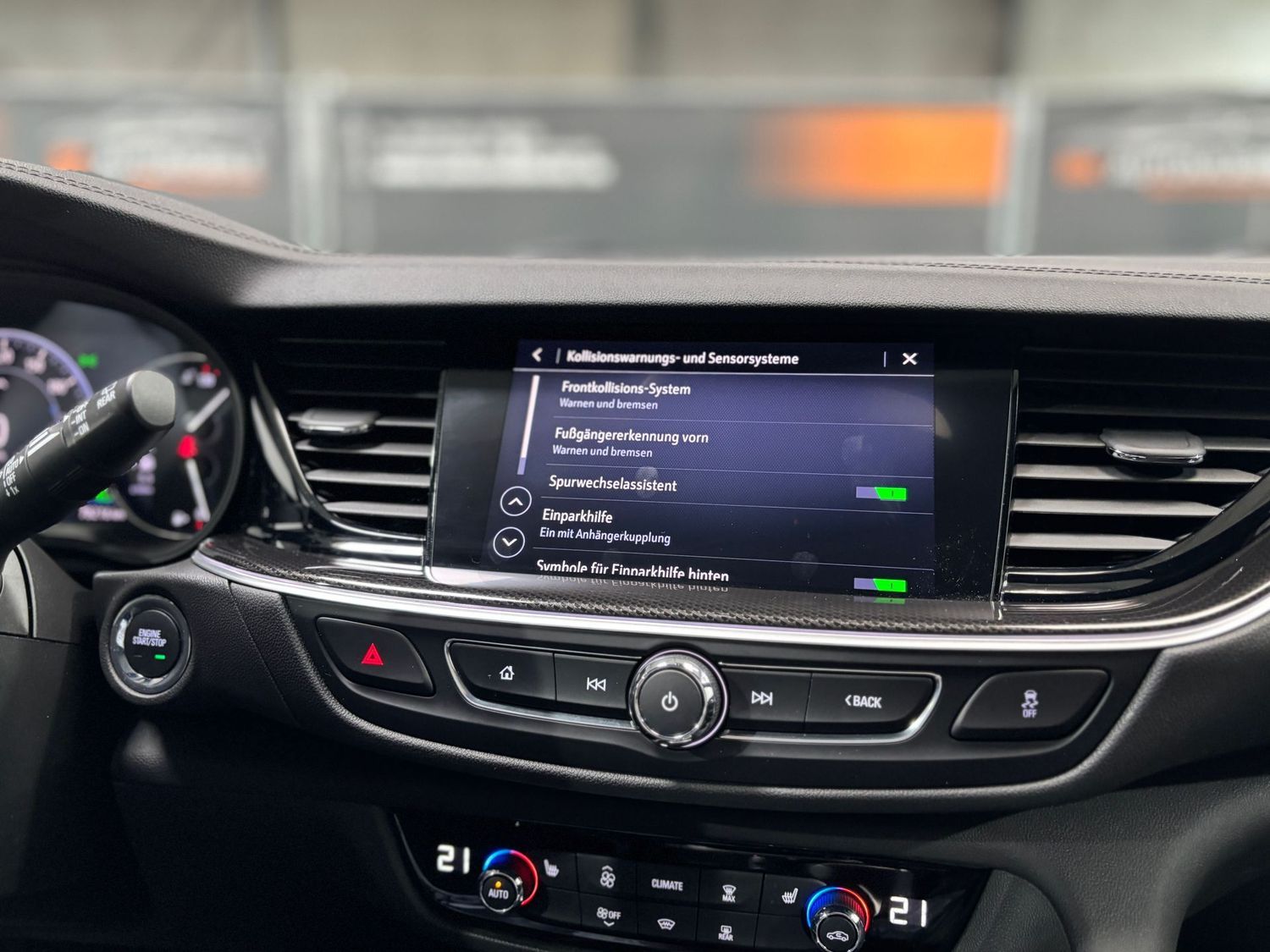 Fahrzeugabbildung Opel Insignia Elegance#LED#Spur#Ambiente#Kamera#AHK#K