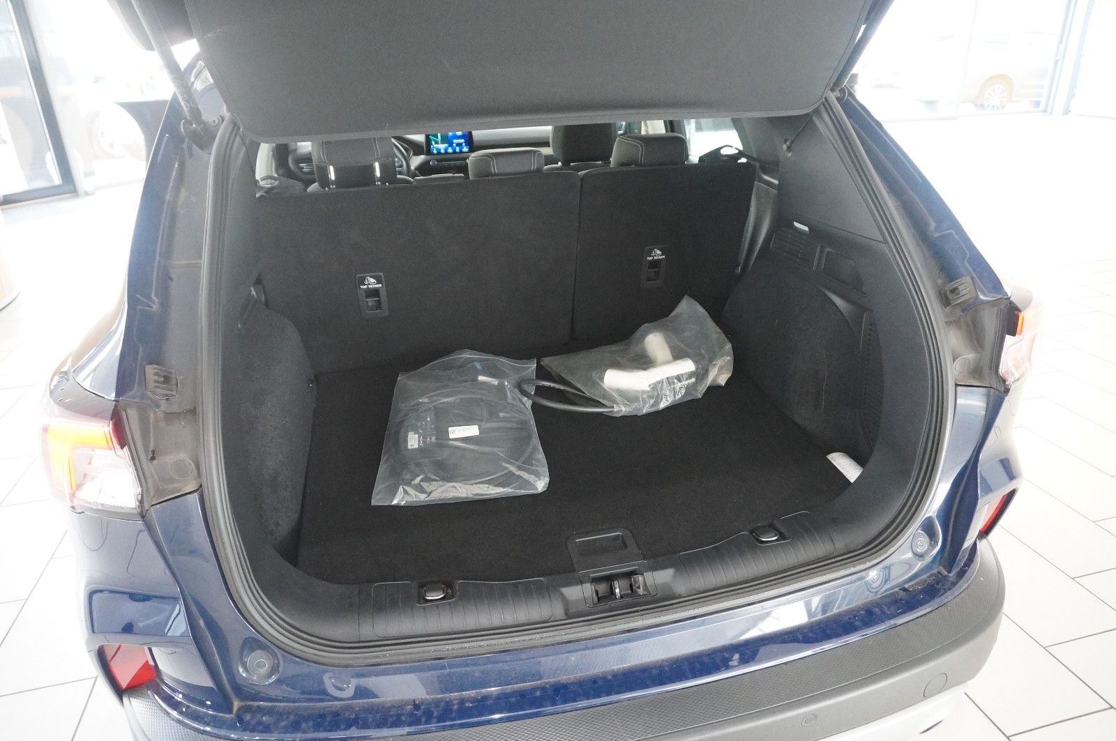 Fahrzeugabbildung Ford Kuga Plug-In Hybrid 2.5 TITANIUM NAVI/LED/SH/DAB