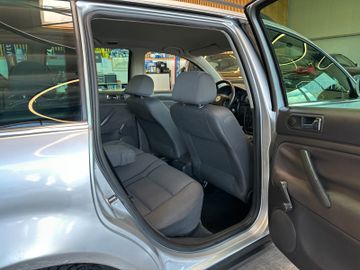 Volkswagen Passat*SZHZ*KLIMAAUTOMATIK*TÜV 092028*