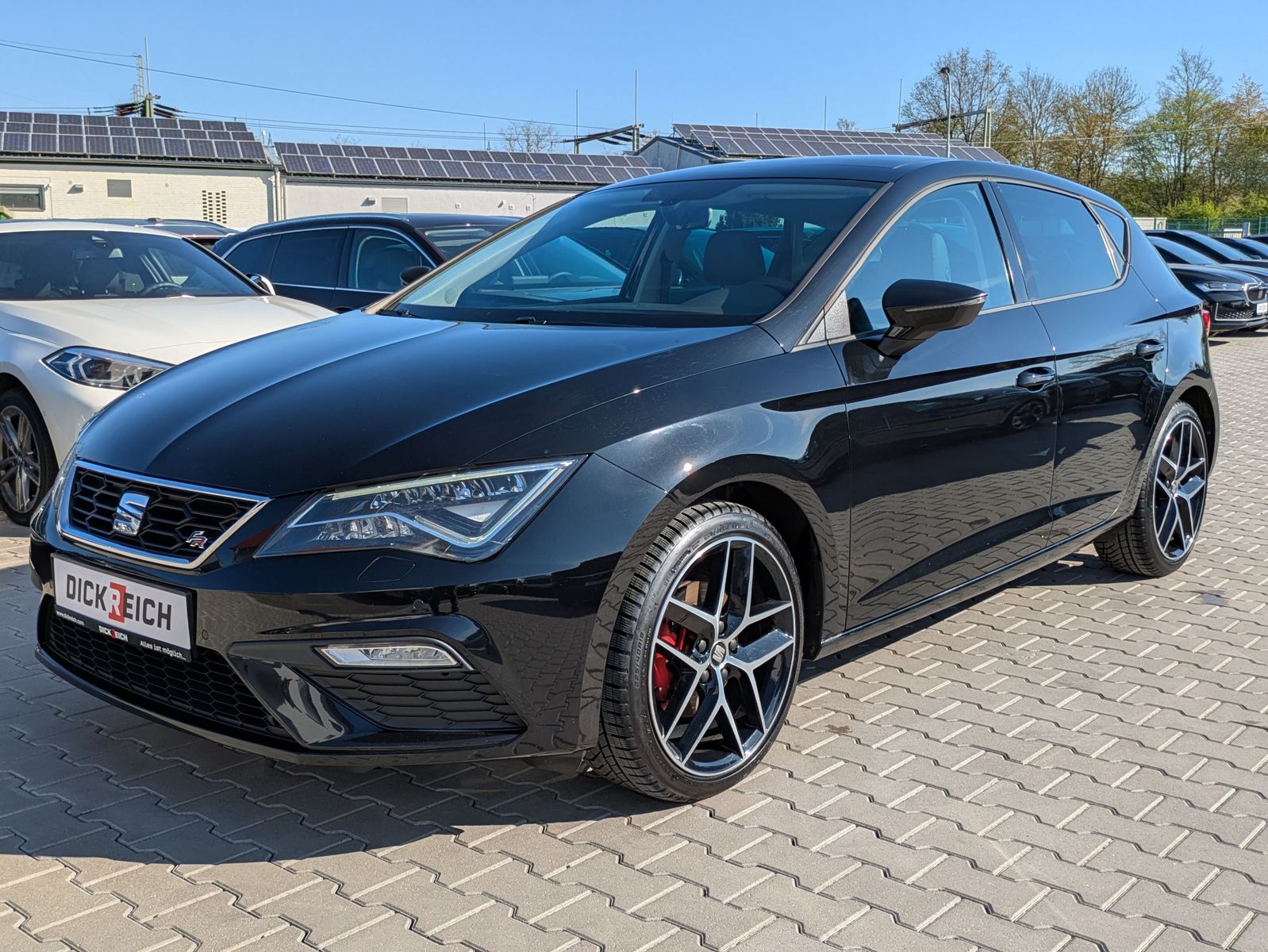 Fahrzeugabbildung SEAT Leon 1.4 TSI FR SCHIEBE-GLAS*KAMERA*LED*DAB*TEMP