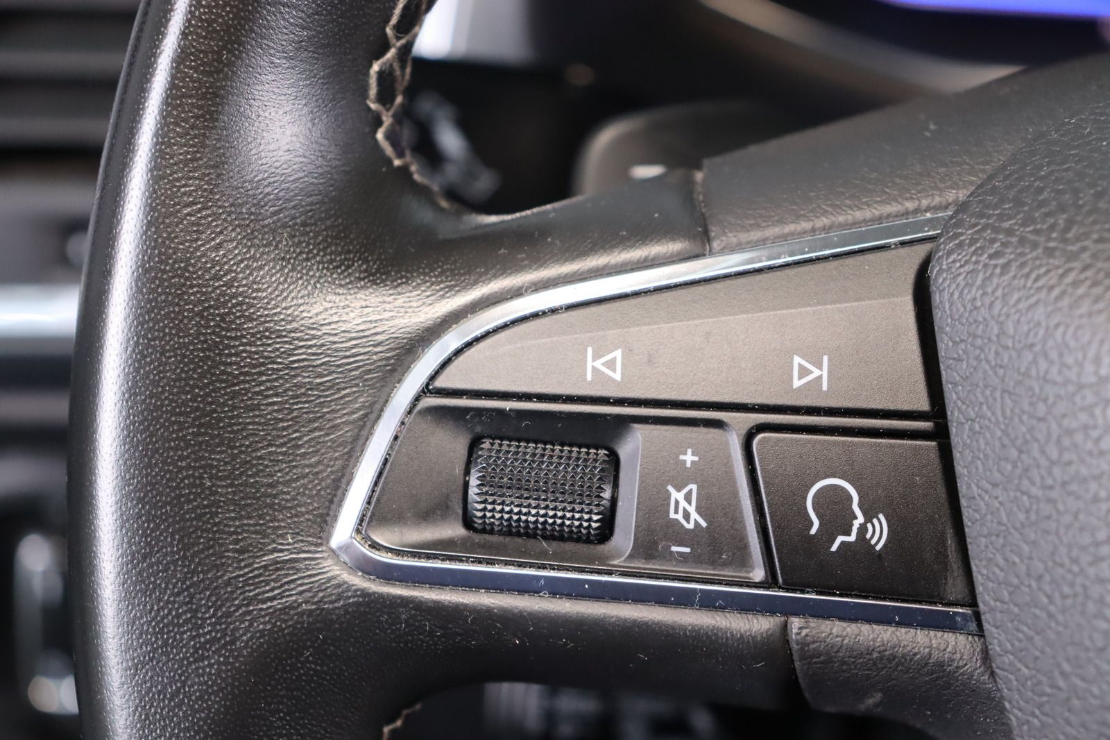 Fahrzeugabbildung SEAT Ateca 2.0 * Navi * LED * ACC * AHK