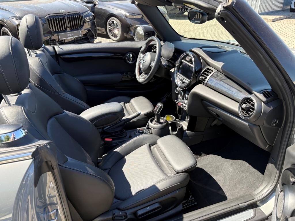 MINI Cooper S Cabrio A el. Verdeck Navi DigitCockpit 