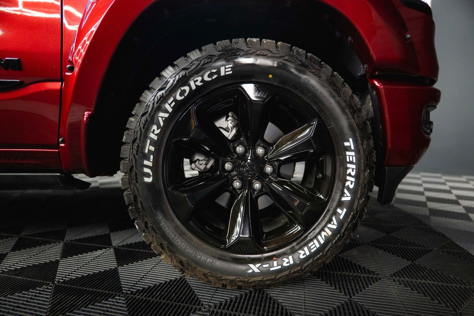 Fahrzeugabbildung Dodge RAM 5.7 V8 HEMI LIMITED Offroad FULL Options ACC