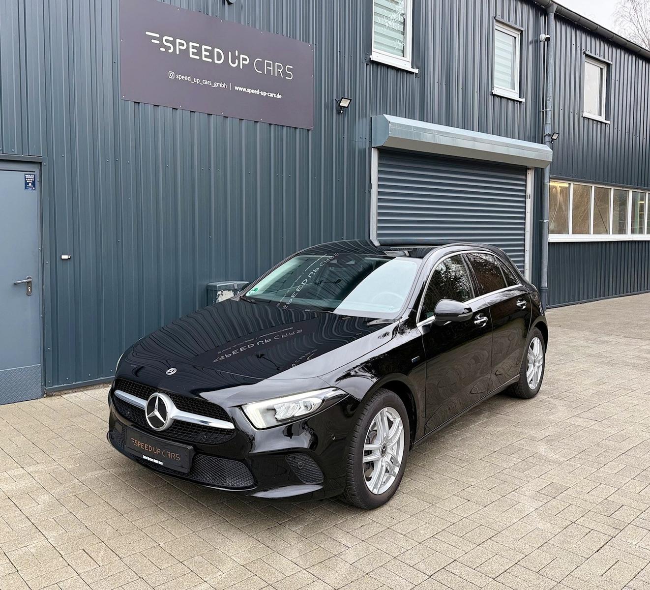 Mercedes-Benz A 250e Progressive LED 360CAM Ambiente SWA 1Hand