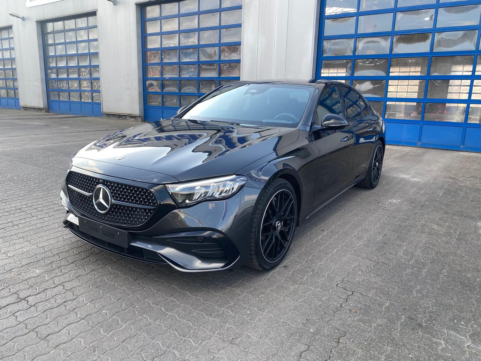 Mercedes-Benz E 220 E Limousine E 220 d AMG Line imagem 3