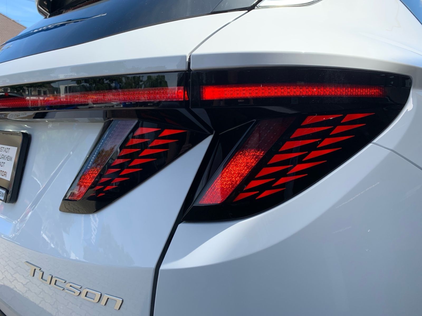 Fahrzeugabbildung Hyundai TUCSON 1.6 T-GDI Trend Hybrid Navi LED