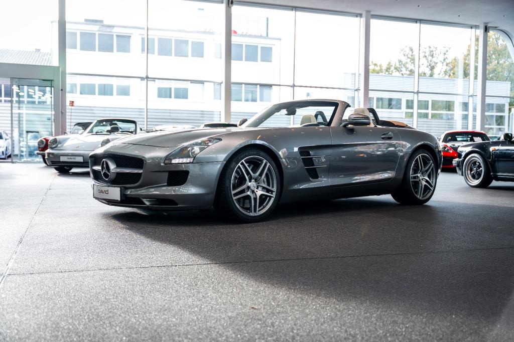 Mercedes-Benz SLS AMG