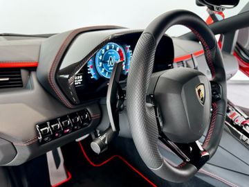 Lamborghini Aventador S Coupé Sofort verfügbar!, V12 6.5l
