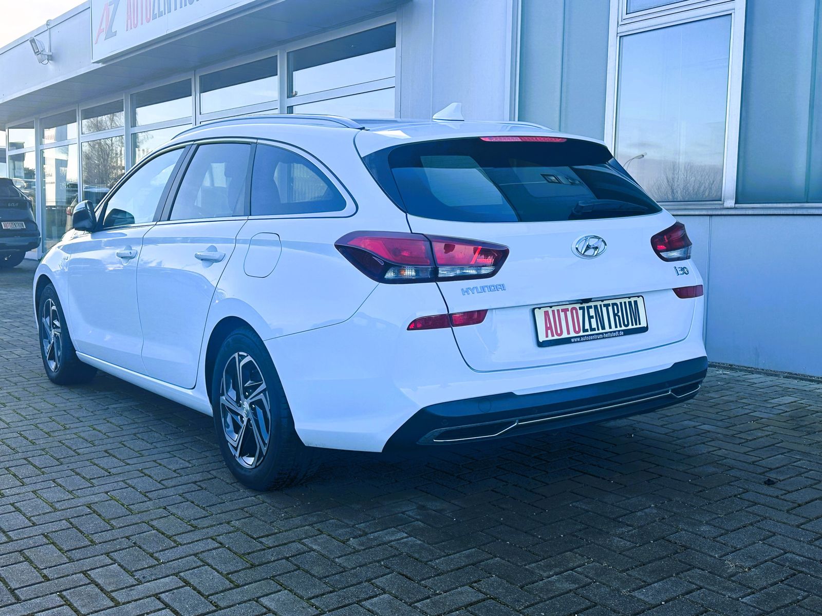 Fahrzeugabbildung Hyundai i30 1.5 T-GDI LED AHK KAMERA WINTERPAKET TEMPOM.