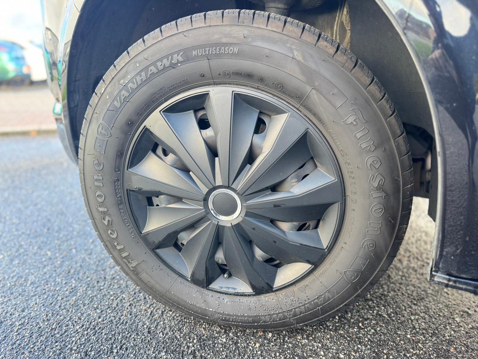 Volkswagen T6 Multivan Trendline 2.0 TDI AHK KAMERA