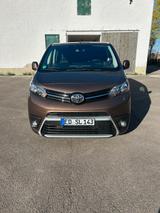 Toyota Proace (Verso) 2,0-l-D-4D 130kW L1 Family Co... - Toyota mit Diesel-Antrieb: 1.4