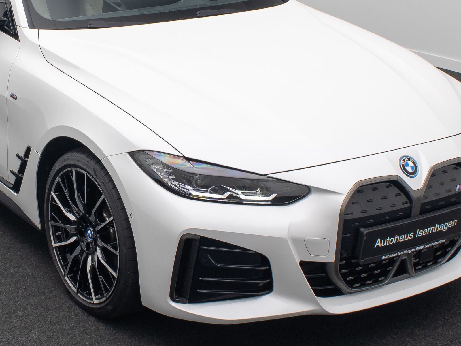Fahrzeugabbildung BMW i4 M50 Kamera DAB AHK DriveAss Memory H/K 20Zoll