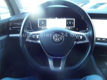 Volkswagen Touareg - 12