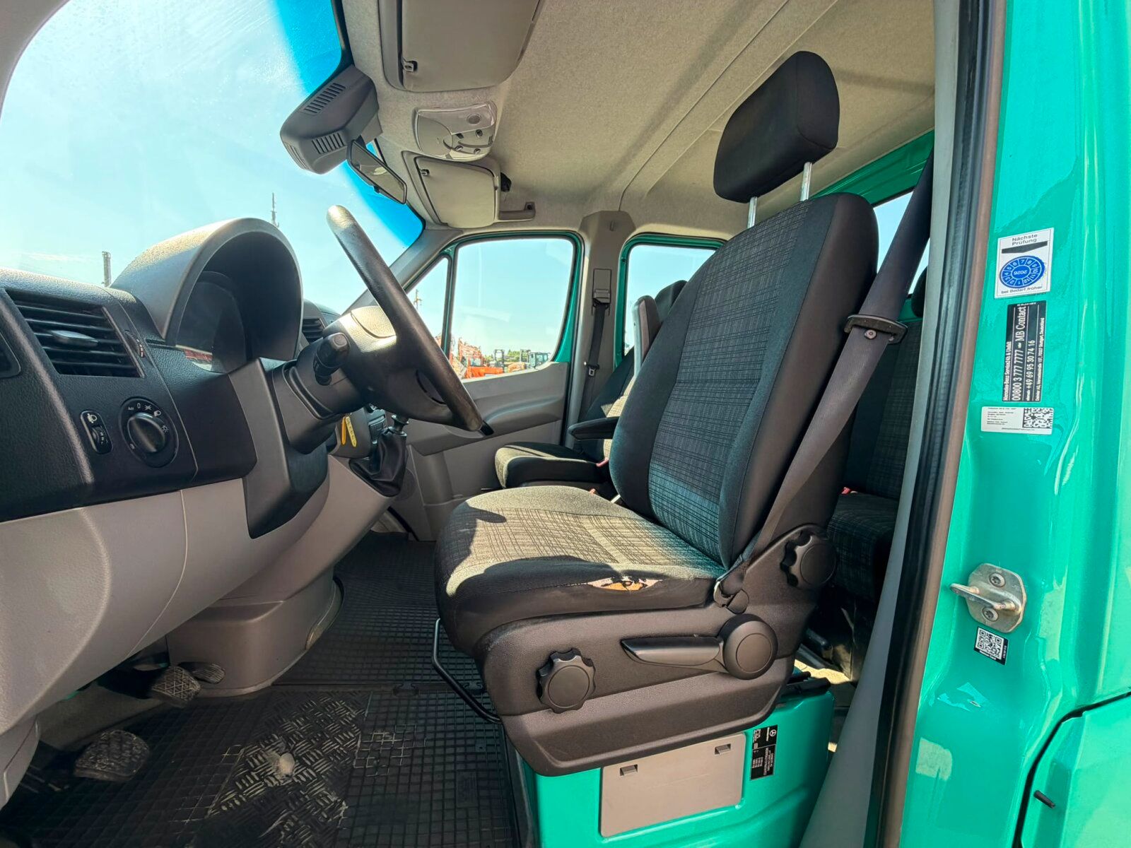 Fahrzeugabbildung Mercedes-Benz Sprinter 216 CDI Pritsche / DoKa / Blatt/Luft