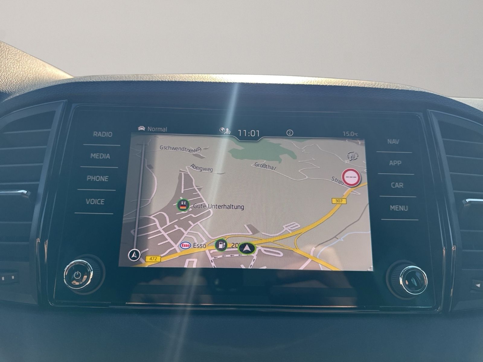 Karoq 1.5 TSI Sportline, AHK, Lane Assist, Amund