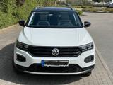 Volkswagen T-Roc 2.0 TDI DSG 4MOTION ACC NAV STHZ PANO AHK - Volkswagen T-Roc in Kiel