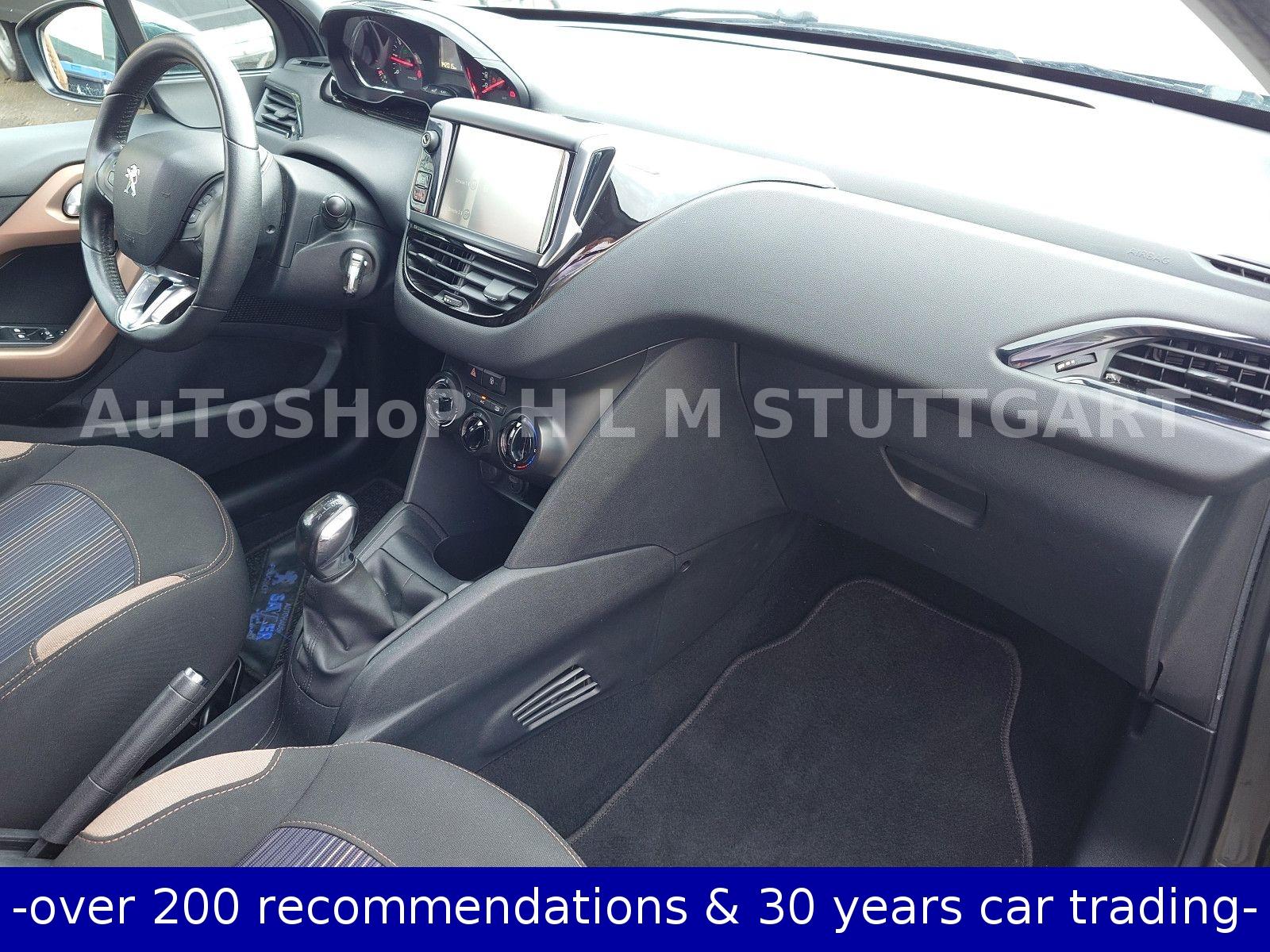 Peugeot 208 side~damage >AC>PDC >>alloys>Euro5