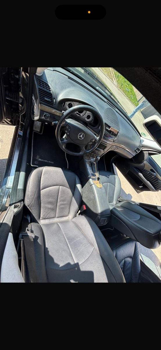 Mercedes-Benz E200 2009 — photo 9