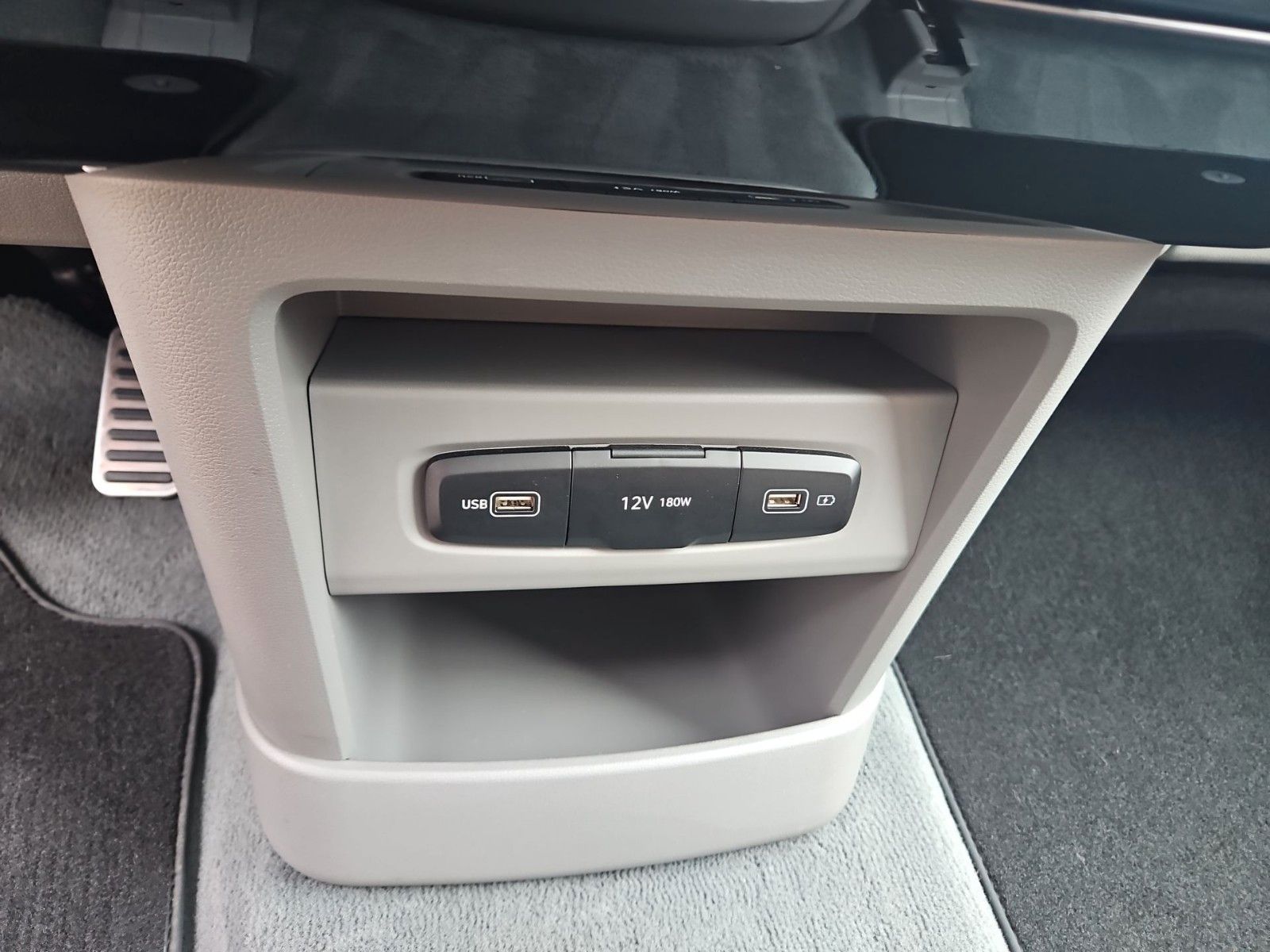 Hyundai Staria – Bild 20