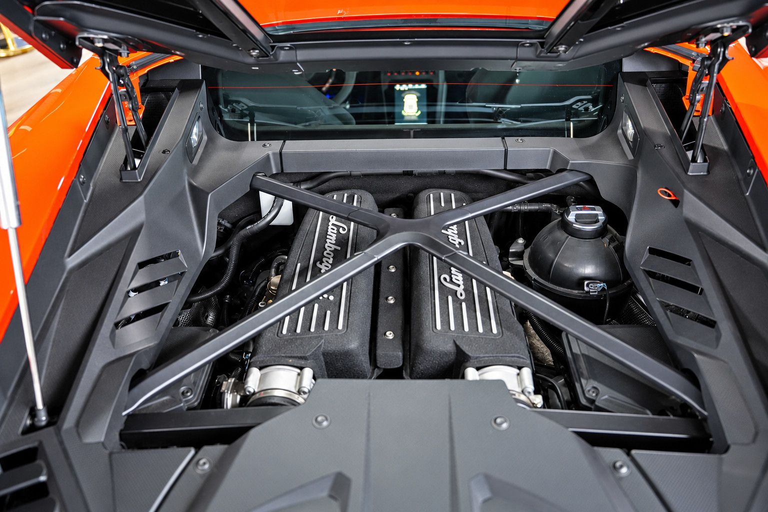 Fahrzeugabbildung Lamborghini Huracán EVO V10 *Lift*Sensonum*Kamera*ACC*SHZ