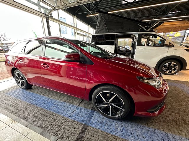 Toyota Auris Touring Sports Team D