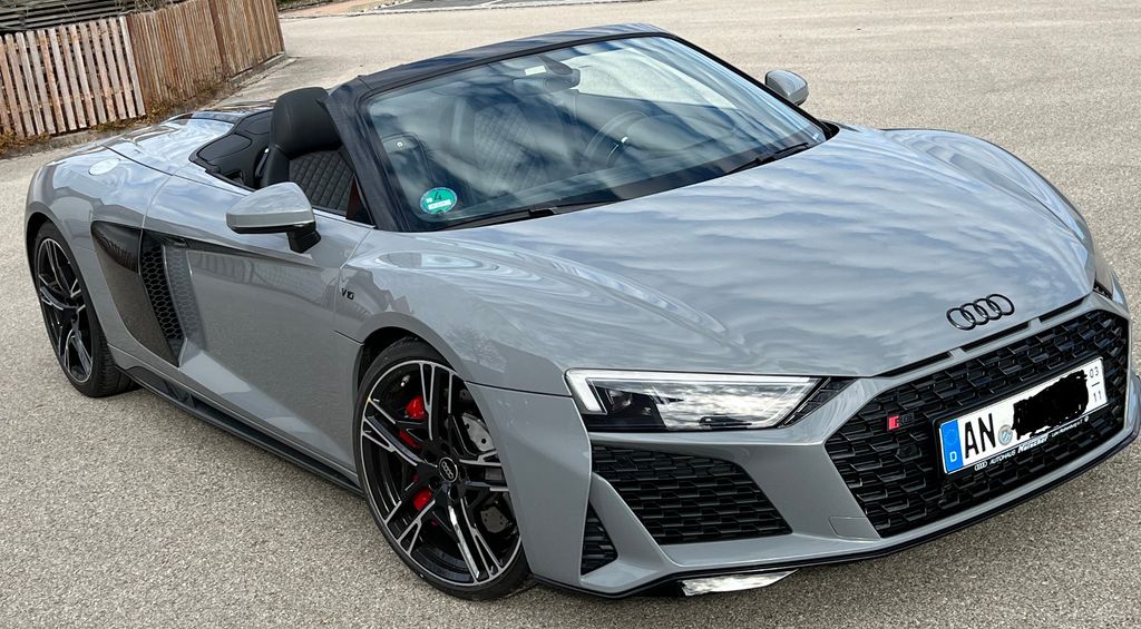 Audi R8
