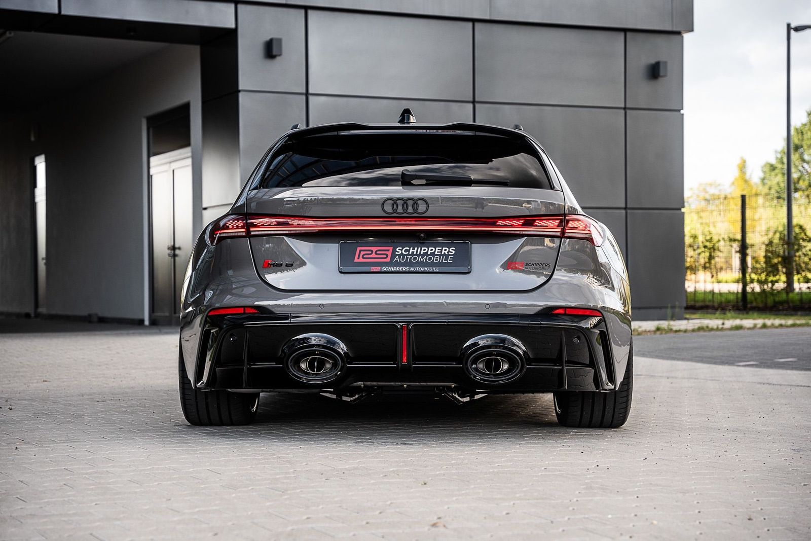 Fahrzeugabbildung Audi RS5 Avant KERAMIK|B&O|TECHPRO|HUD|SPORTPAKET|285