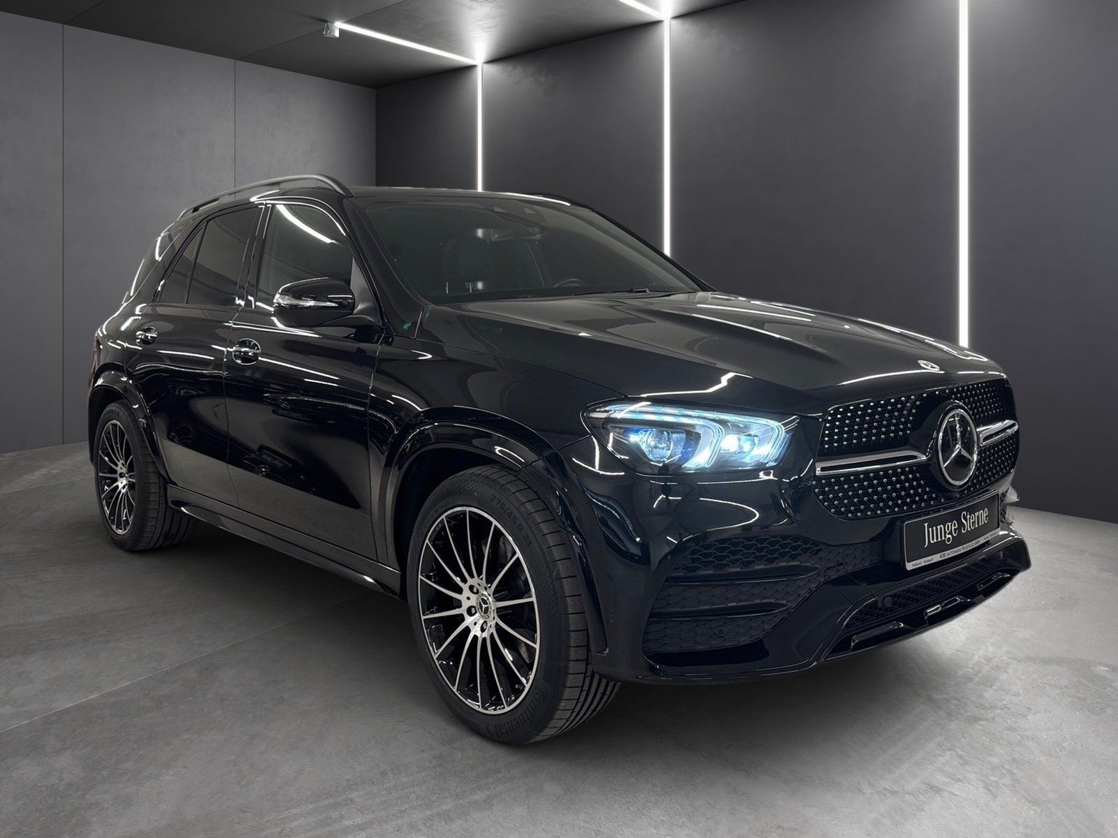 Fahrzeugabbildung Mercedes-Benz GLE 400 d 4M*AMG*Airmatic*Pano*360*AHK*Multibeam
