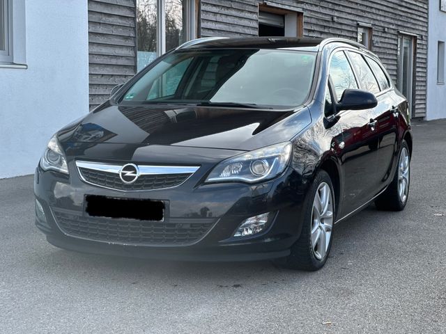 Opel Astra J 2.0 CDTi Sports Tourer Innovation/Navi