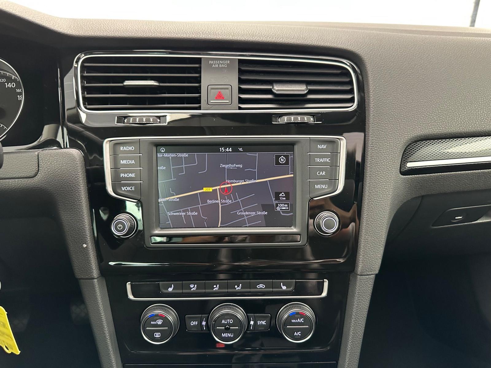 Volkswagen Golf VII Variant 1.4 TSI Highline Kamera Pano 