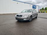 Skoda Octavia 1.9 TDI PD DPF DSG Automatik  - Skoda Octavia mit Diesel-Antrieb: Limousine, 1.9
