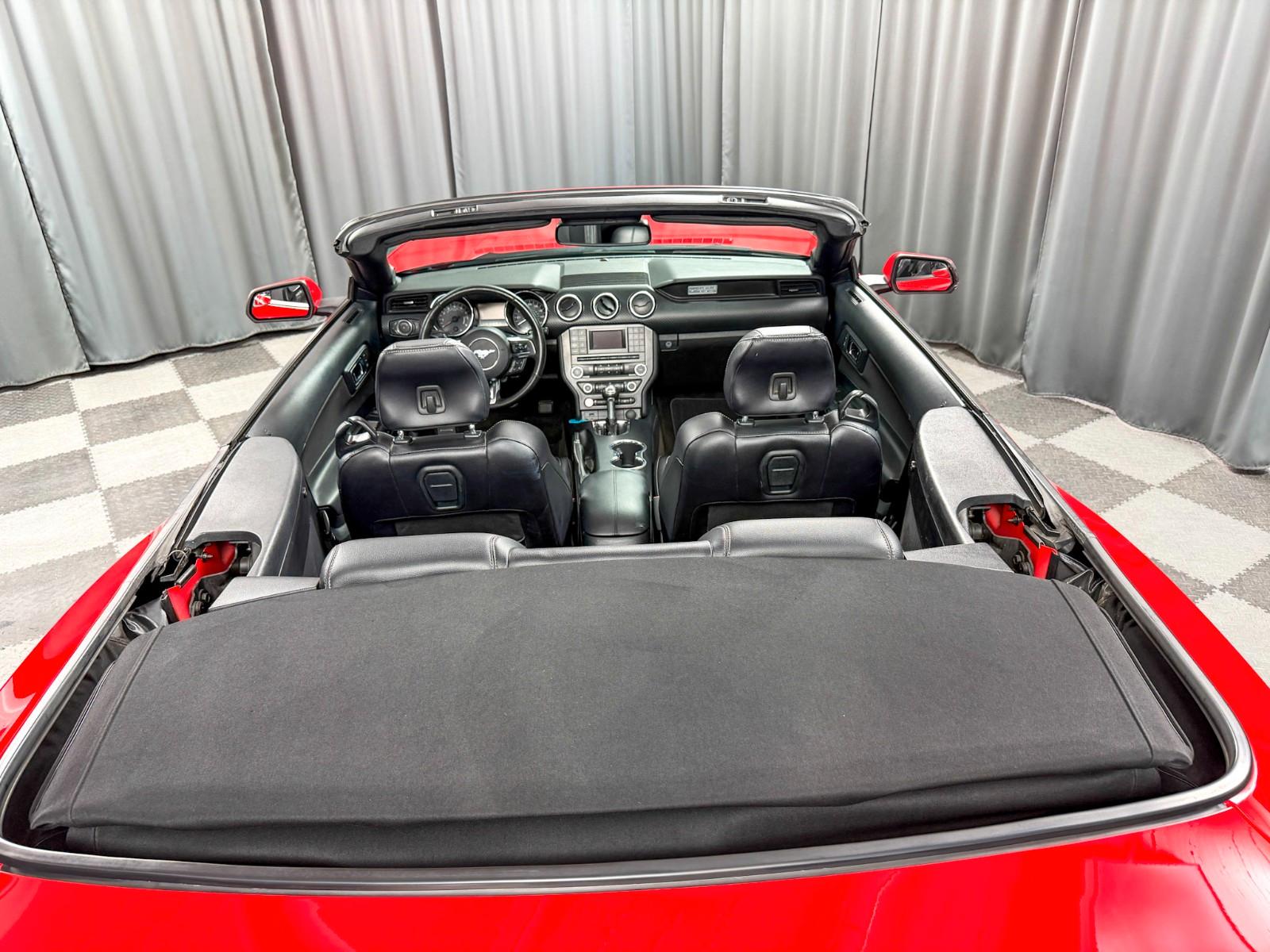 Ford Mustang 2016 Cabrio V6 3.7l, Leder, UNFALLFREI,