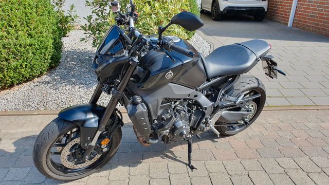 Yamaha MT 09 - 2023 - RN 69 (120 PS) - 1. HAND 